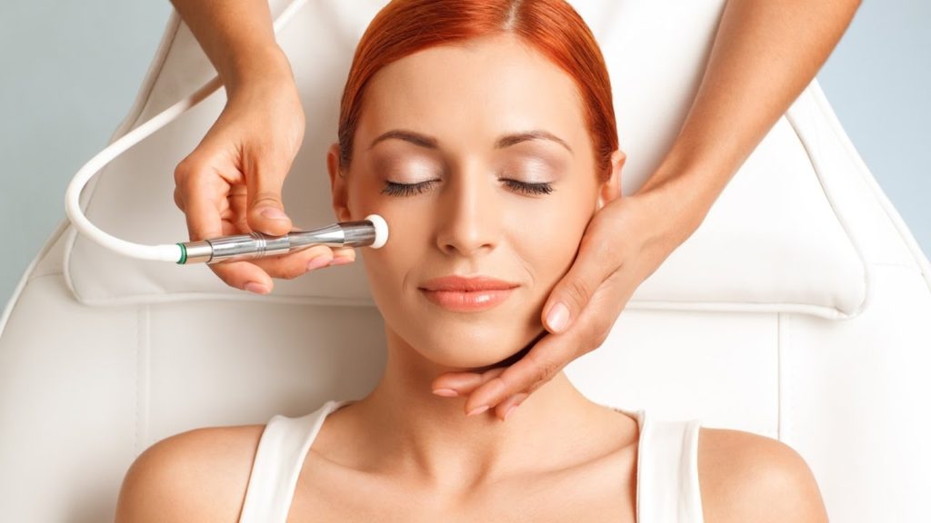 Acne Treatment – Facials You Should Avoid & Ones You Should Definitely Try!